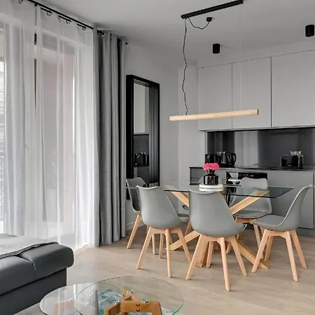 Premium Mustang With Parking By Lion Lägenhet *