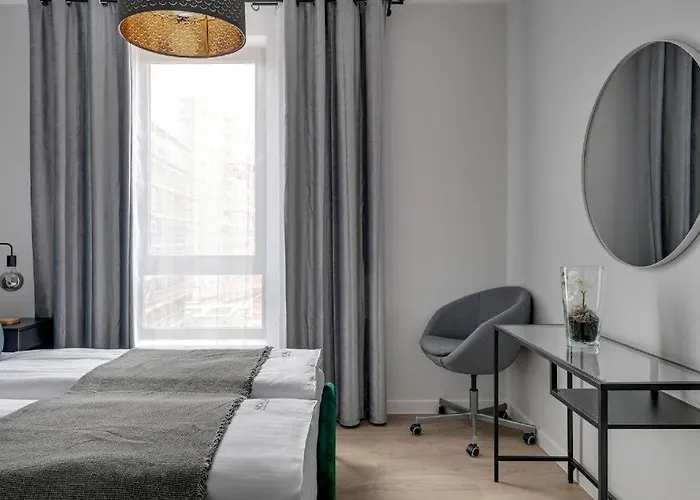 Premium Mustang With Parking By Lion *