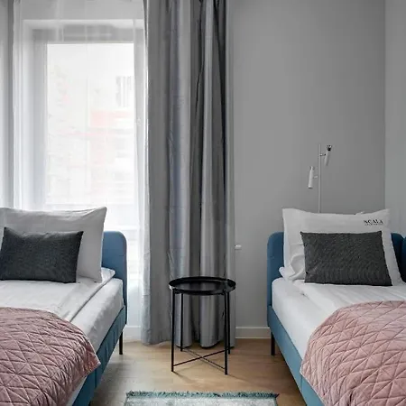 Premium Mustang With Parking By Lion * Gdańsk